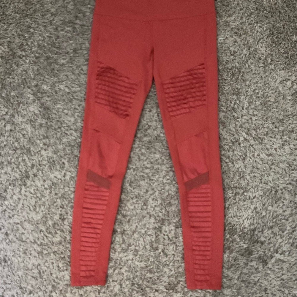 ALO Yoga Brick Red Leggings